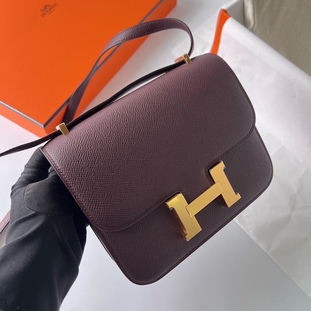 Hermes Constance 24cm Shoulder Bag In Ruby Epsom Leather